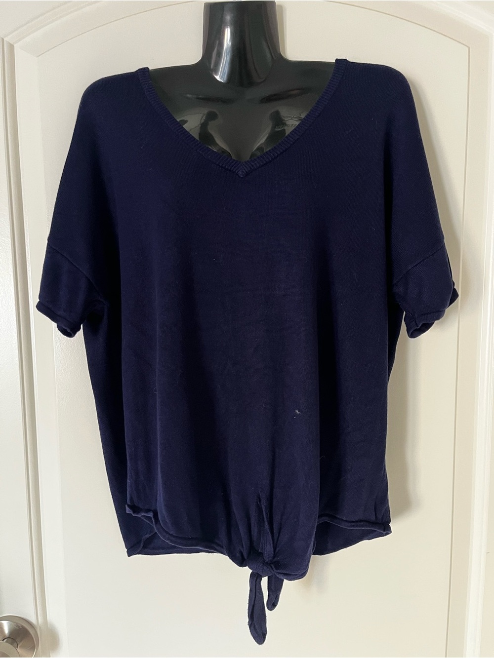 John + Jenn Navy V-Neck Tie-Hem Women's Top